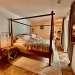 Sein Boutique - Adults Only